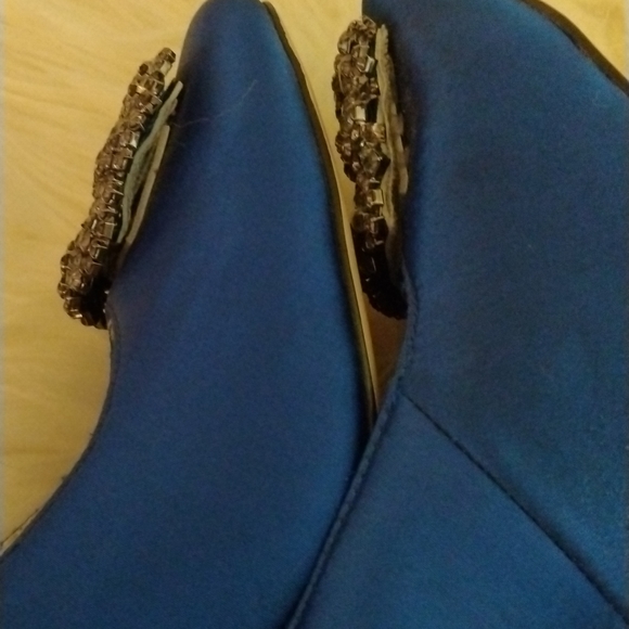 Blue Satin Evening Shoes - Picture 13 of 15